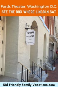 Fords Theater Washington DC - history of the Ford Theater and photos of the box seat occupied by President Lincoln