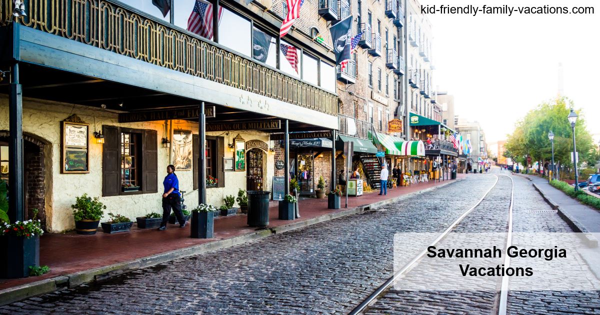 Savannah Georgia Vacations - the beautiful deep south city with history abounding in every corner. Savannah walking and ghost tours add to the fun